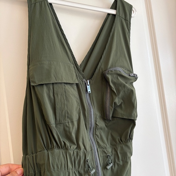 Free People Noiseless Back On Trek Shortsie Green Size S NWOT - Picture 9 of 16